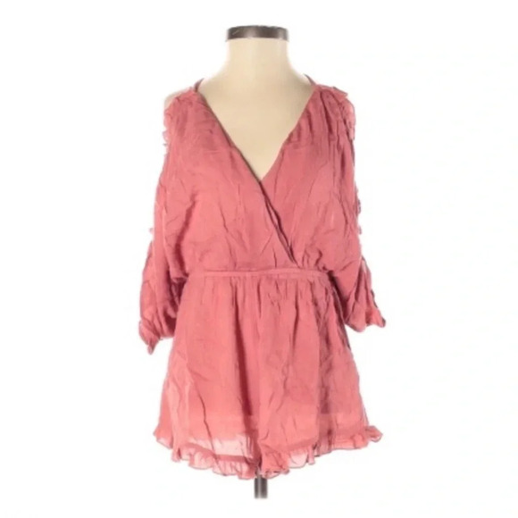 ⭐️NEW⭐️ TOPSHOP Lightweight Boho Ruffled Romper - Picture 3 of 11